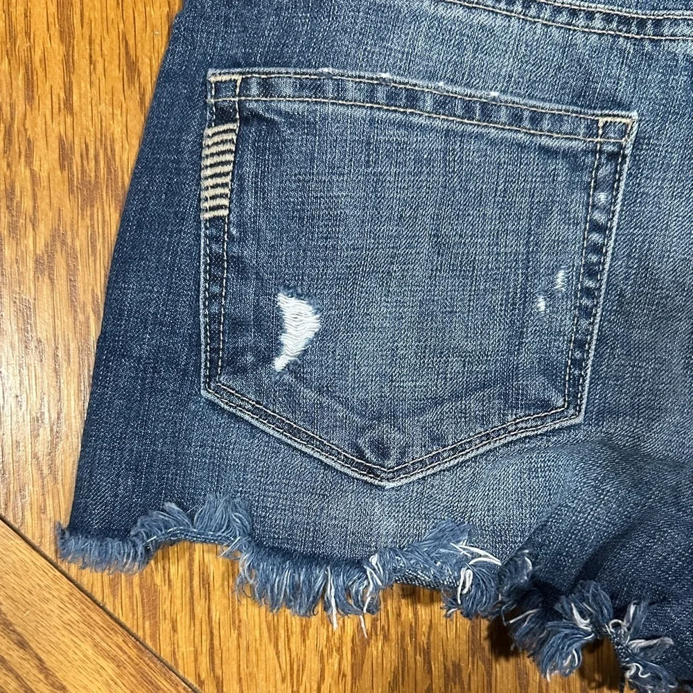 *PAIGE* Blue Distressed Frayed Hem Denim Daryn Shorts Size 24